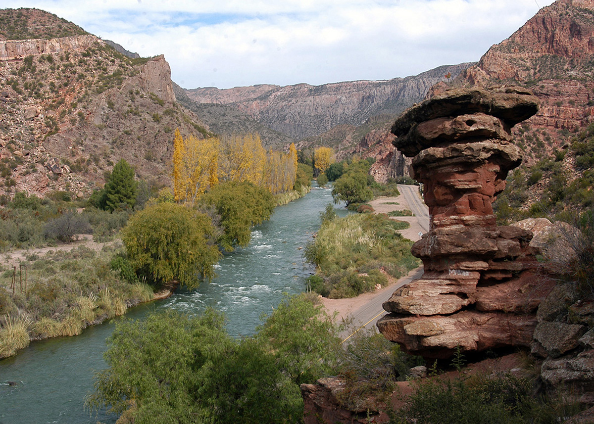 Paseo desde Mendoza al Cañon del Atuel en San Rafael.