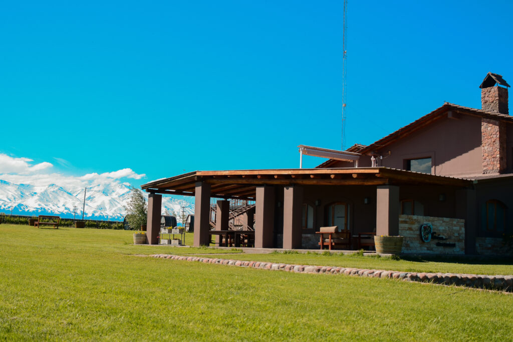 Valle de Uco bodegas degustaciónes y almuerzos.