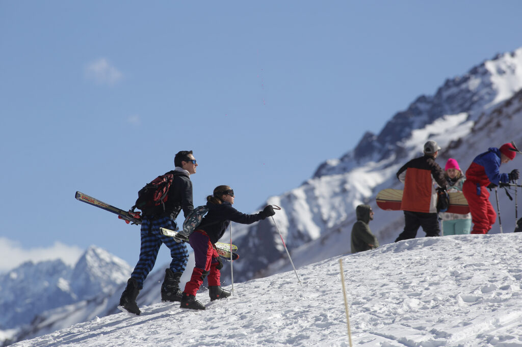 Invierno en Mendoza ideal para disfrutar en familia en los parques de nieve